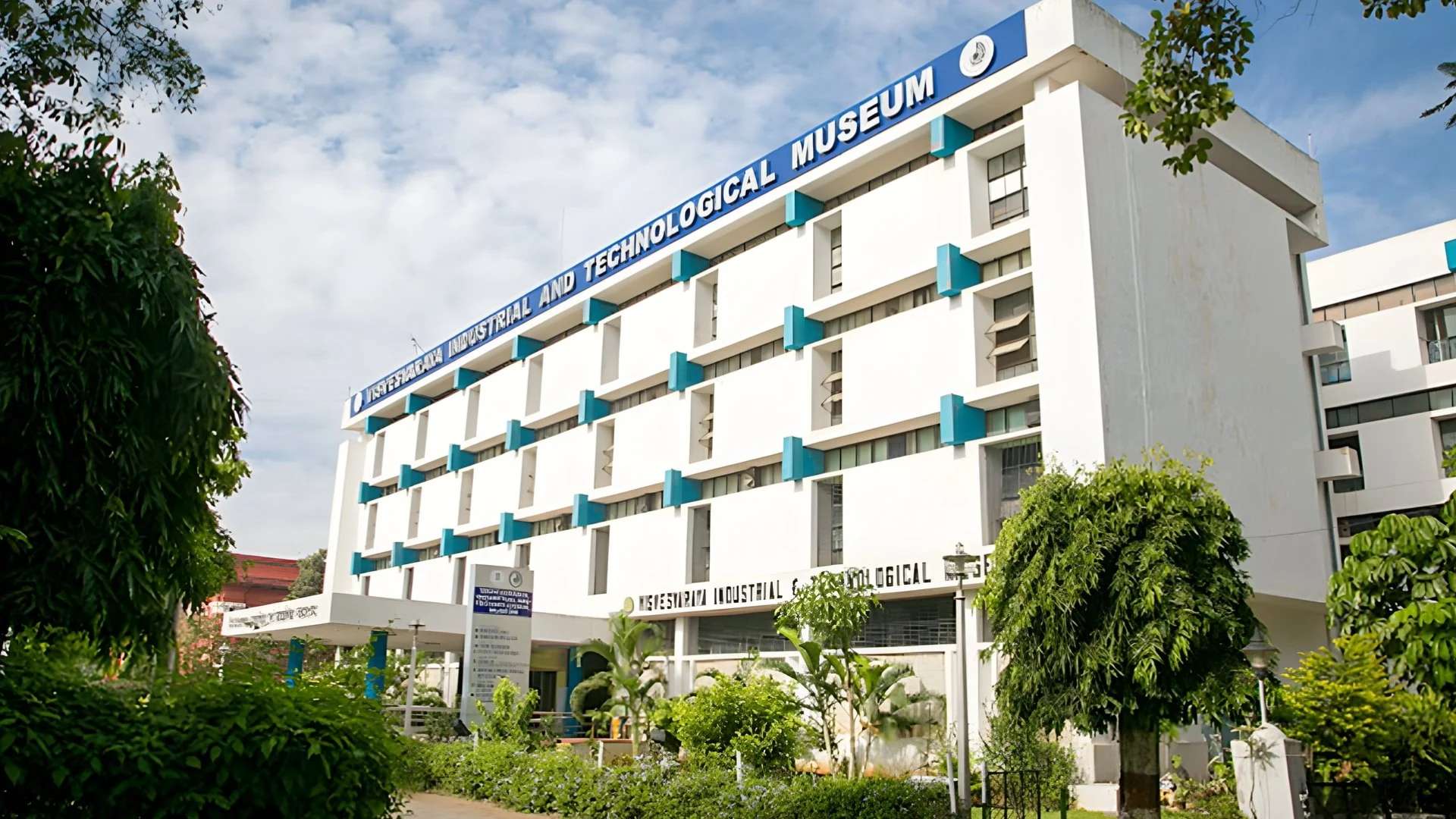 Visvesvaraya Industrial and Technological Museum (VITM)